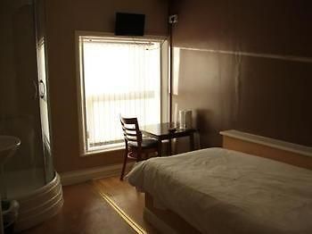 Salford Arms Hotel Kültér fotó